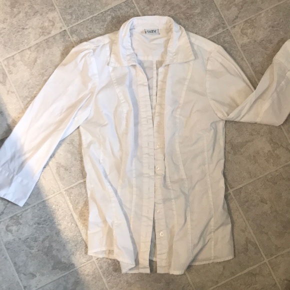 😎🥰3 for 20! White button down shirt - Picture 2 of 2